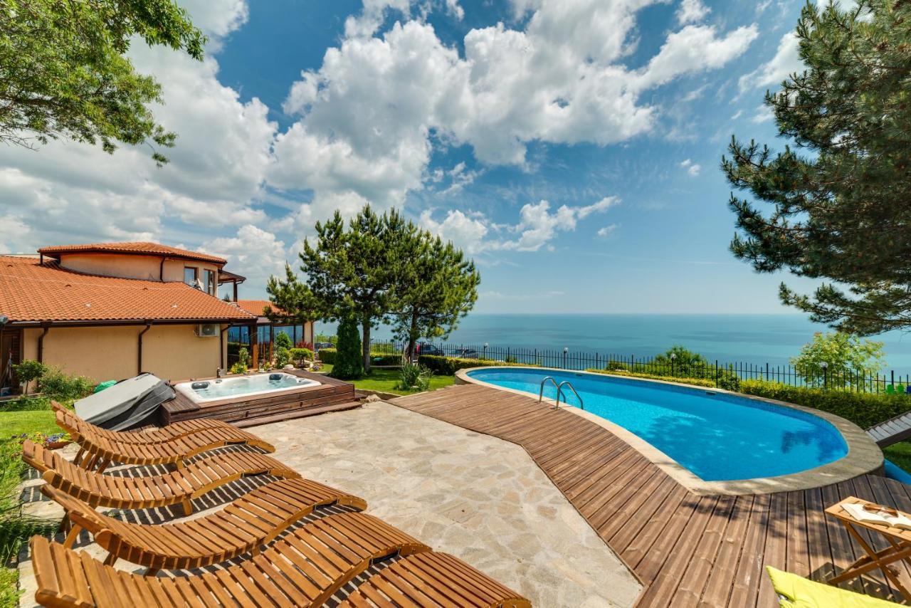 Sunny House Izgrev Villa Balchik Exterior photo