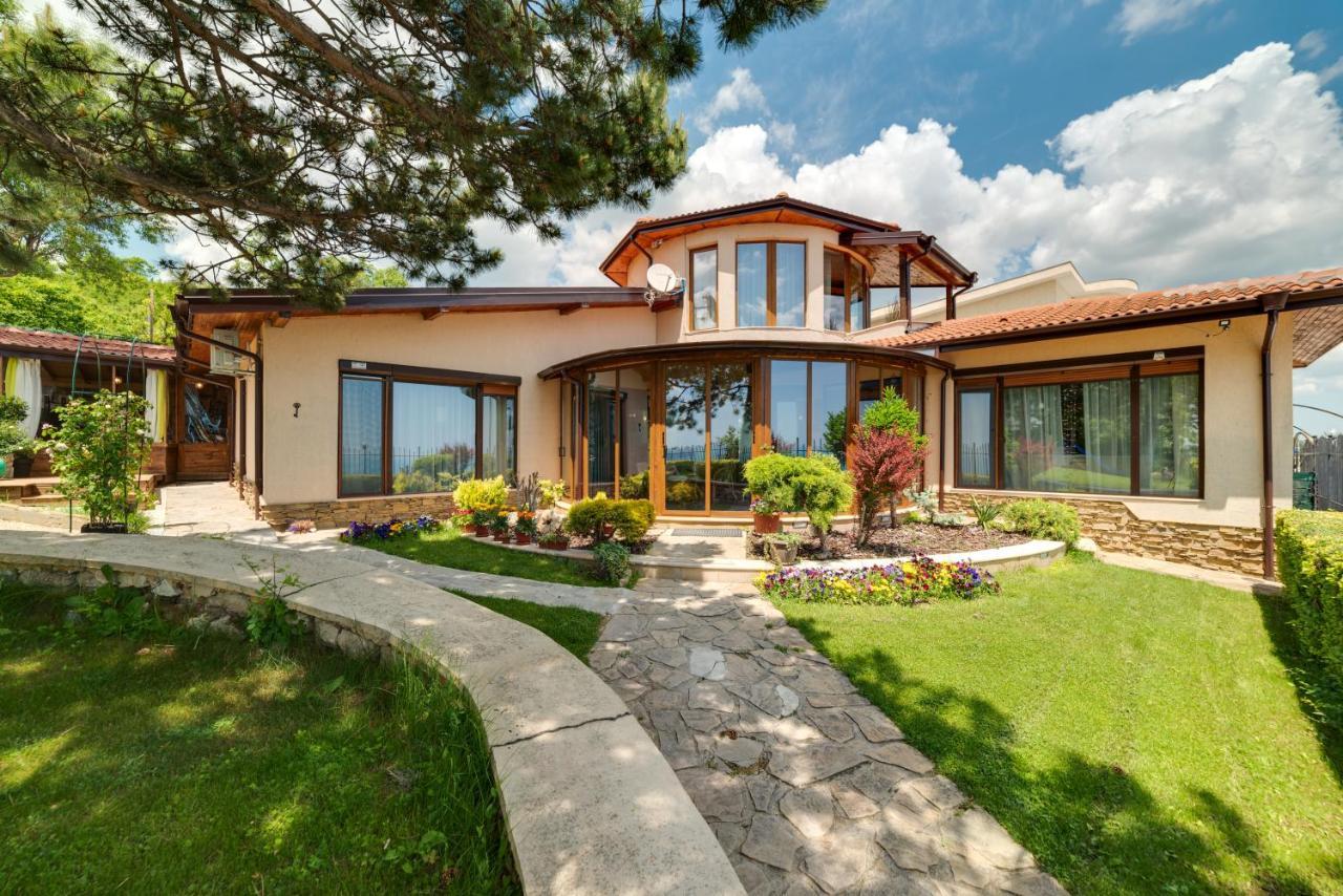 Sunny House Izgrev Villa Balchik Exterior photo