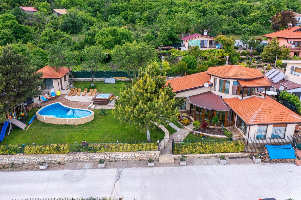 Sunny House Izgrev Villa Balchik Exterior photo